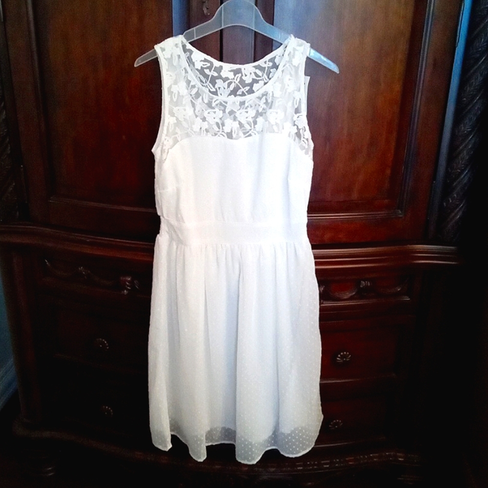 Ricki's Women's Ivory Chiffon with Swiss Dot and Lace Bodice Sleeveless Dress